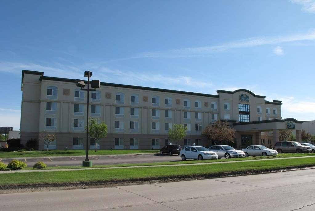 La Quinta By Wyndham Omaha Airport Downtown Otel Carter Lake Dış mekan fotoğraf