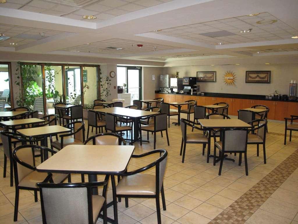 La Quinta By Wyndham Omaha Airport Downtown Otel Carter Lake Konforlar fotoğraf