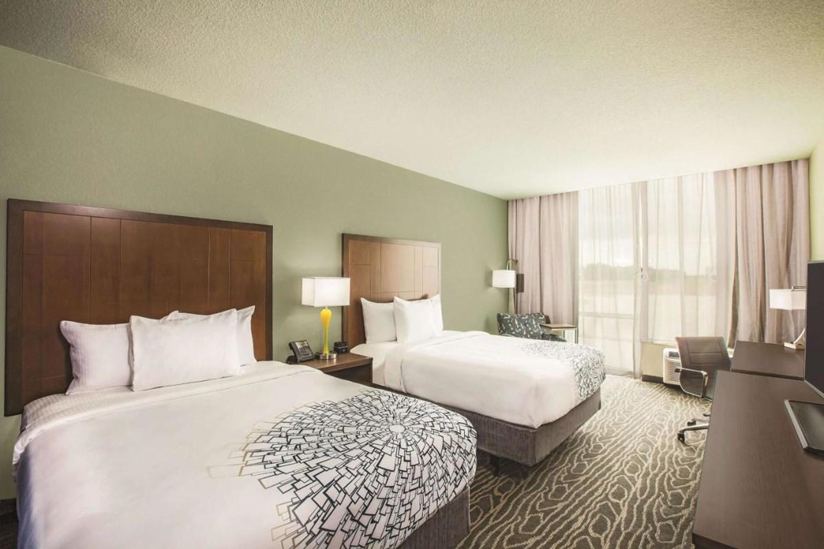 La Quinta By Wyndham Omaha Airport Downtown Otel Carter Lake Dış mekan fotoğraf