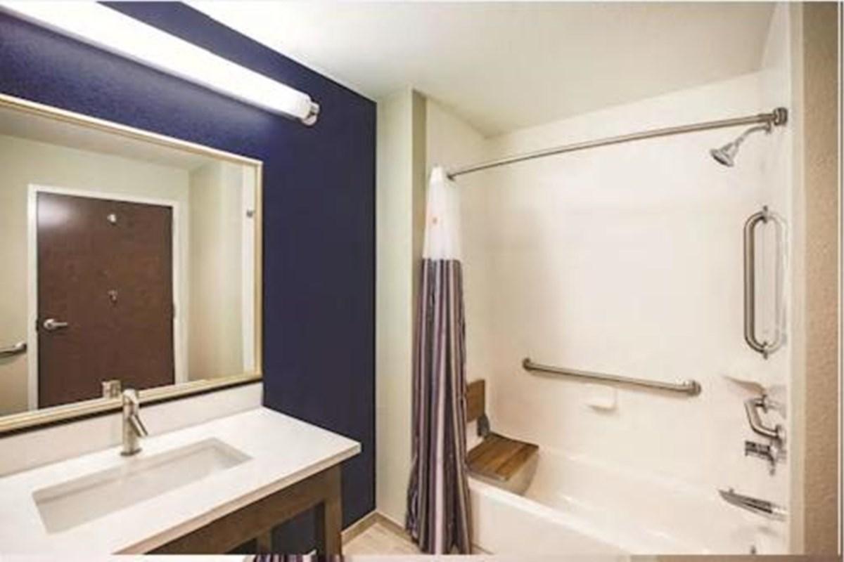 La Quinta By Wyndham Omaha Airport Downtown Otel Carter Lake Dış mekan fotoğraf