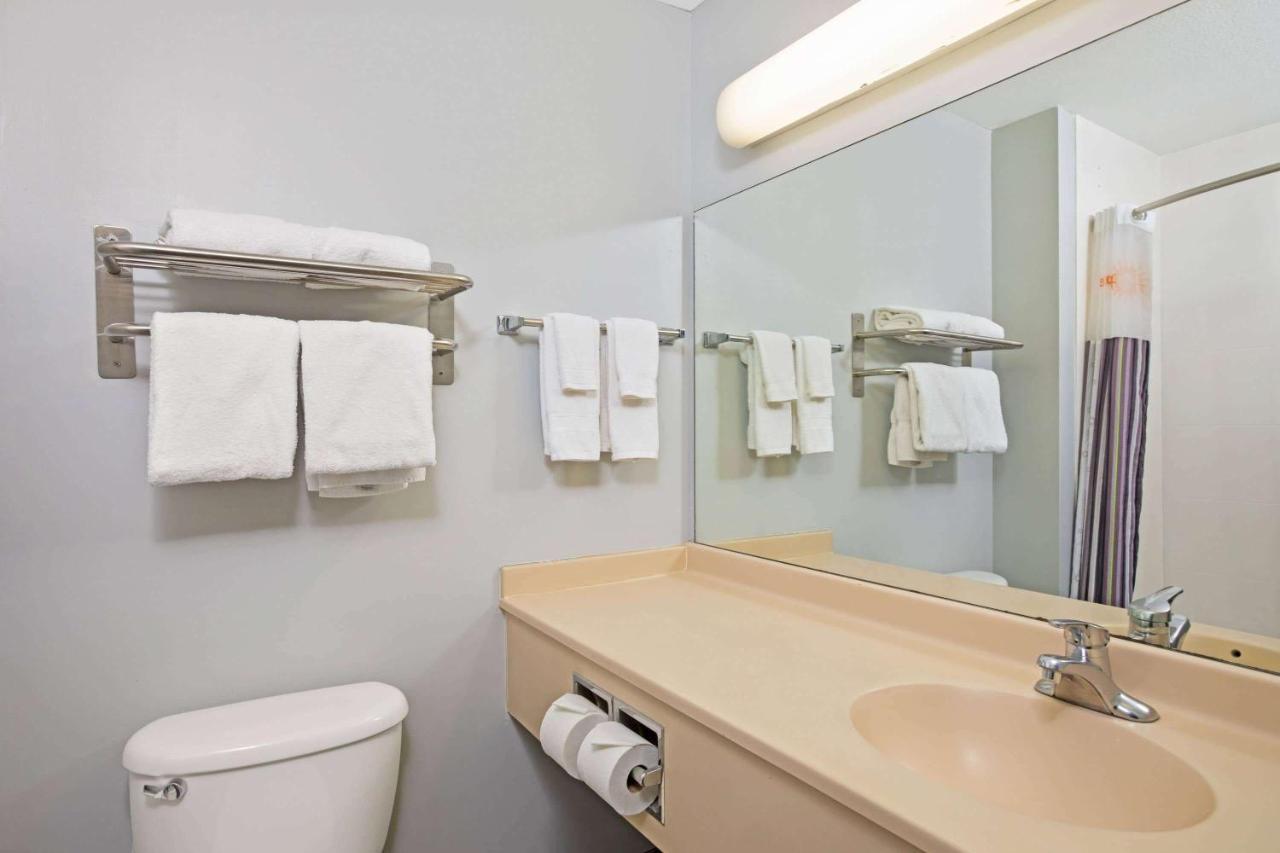 La Quinta By Wyndham Omaha Airport Downtown Otel Carter Lake Dış mekan fotoğraf